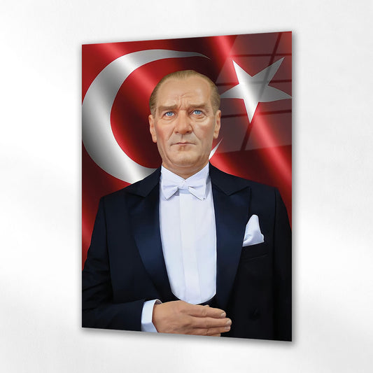 Atatürk Bayrak Önünde Resmi Klasik Portre Cam Tablo