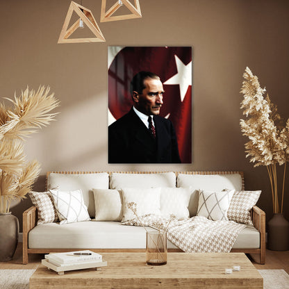 Atatürk Profil Poz Bayraklı Klasik Cam Tablo