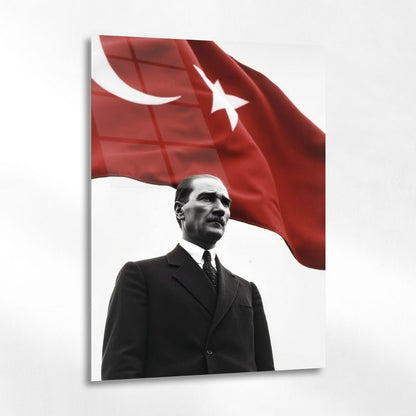 Atatürk Siyah Beyaz Bayraklı Tarihi Portre Cam Tablo