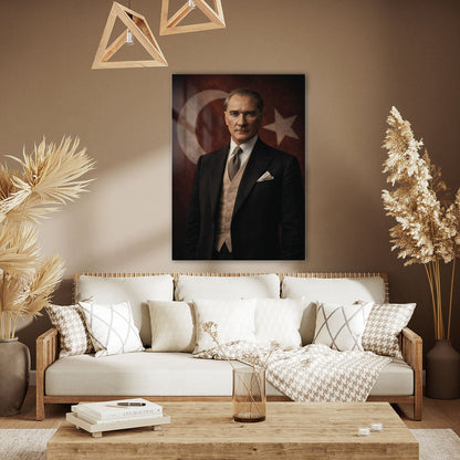 Atatürk Bayraklı Klasik Vestiyer Portre Cam Tablo