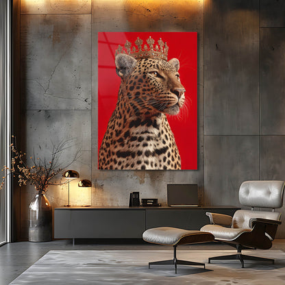 Taçlı Leopar Kırmızı Arka Plan Cam Tablo