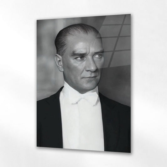 Atatürk Siyah Beyaz Yan Profil Klasik Cam Tablo