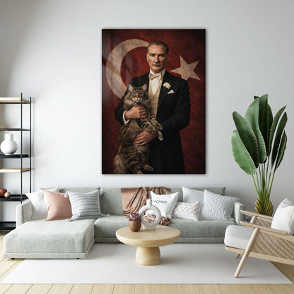 Atatürk Kedi ile Bayrak Önünde Portre Cam Tablo