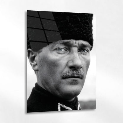 Atatürk Siyah Beyaz Yakın Plan Tarihi Portre Cam Tablo