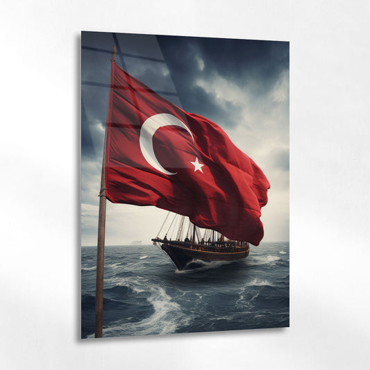 Türk Bayrağı Deniz Üzerinde Yelkenli Gemi Epik Cam Tablo