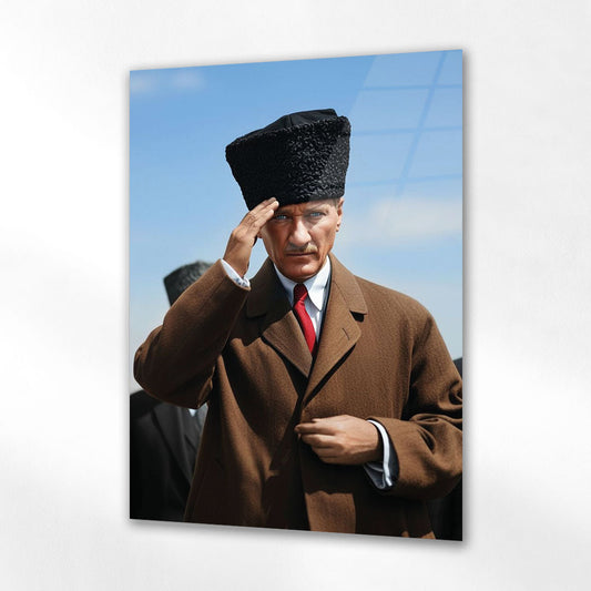 Mustafa Kemal Atatürk Selam Duruşu Klasik Cam Tablo