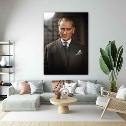 Mustafa Kemal Atatürk Tarihi Metin Arkaplanlı Resmi Portre Cam Tablo